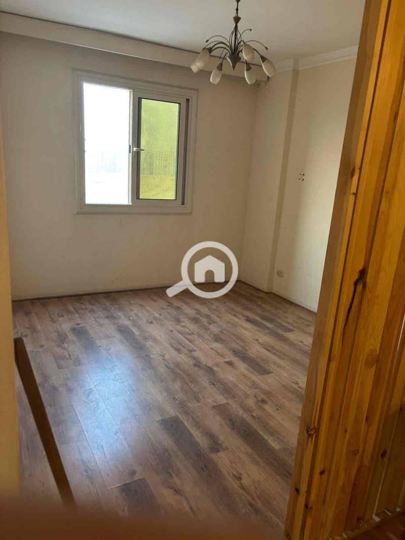 4 523148fd-ad9e-4828-a1fa-b340c3463c15. jpg