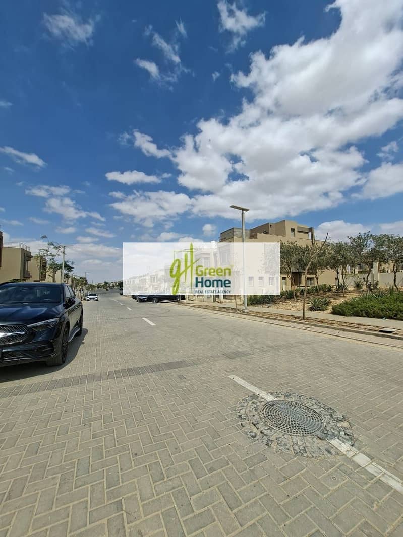 8 WhatsApp Image 2026-01-04 at 22.52. 17 (1). jpeg