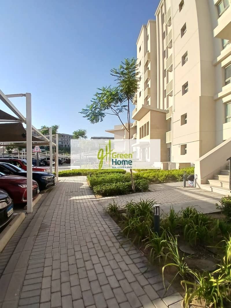 11 f8e28e64-7e72-4d88-ab63-86f93712e16f. jpg