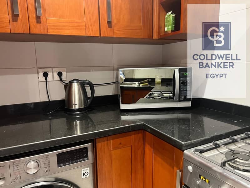 10 374ffa92-d7df-45a1-8386-2ec1fe4c4aa9. jpg