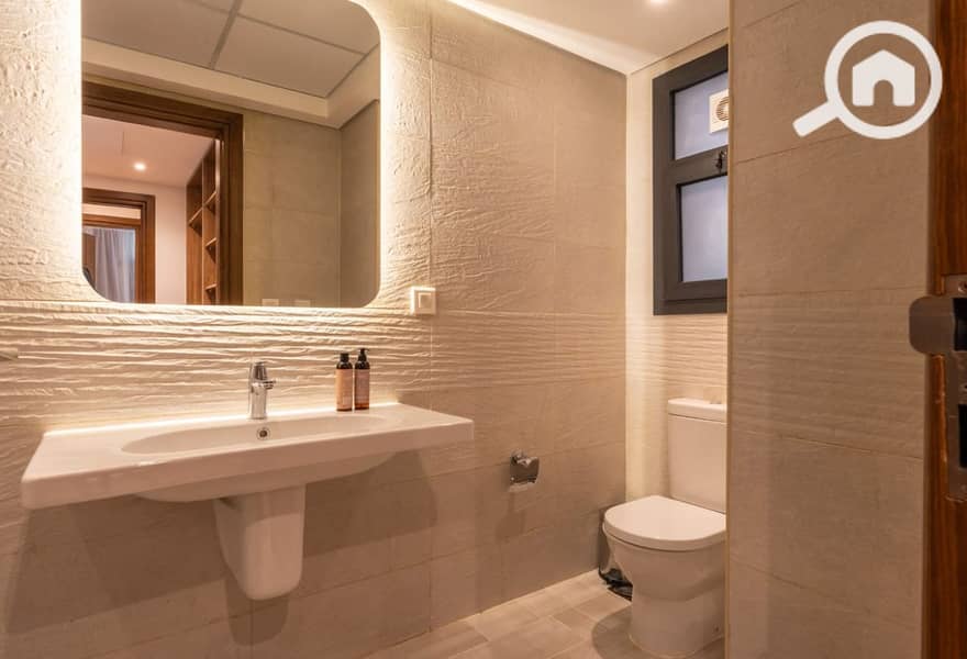 9 b32804fc-cd94-4309-b699-c4071cb10405. jpg