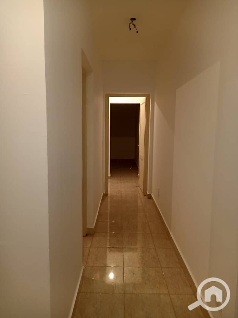 8 9045a1a5-1c63-4dea-b24f-e326d4e16e2c. jpeg