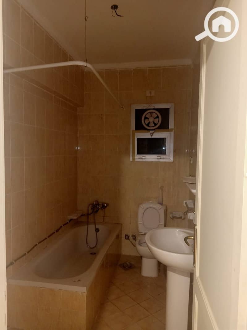 10 e0277bed-9d51-4793-aa7c-006b716121f8. jpeg