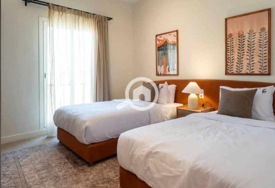 2 ecc6b4e5-419e-470b-85d3-efac5c2837b4. jpg