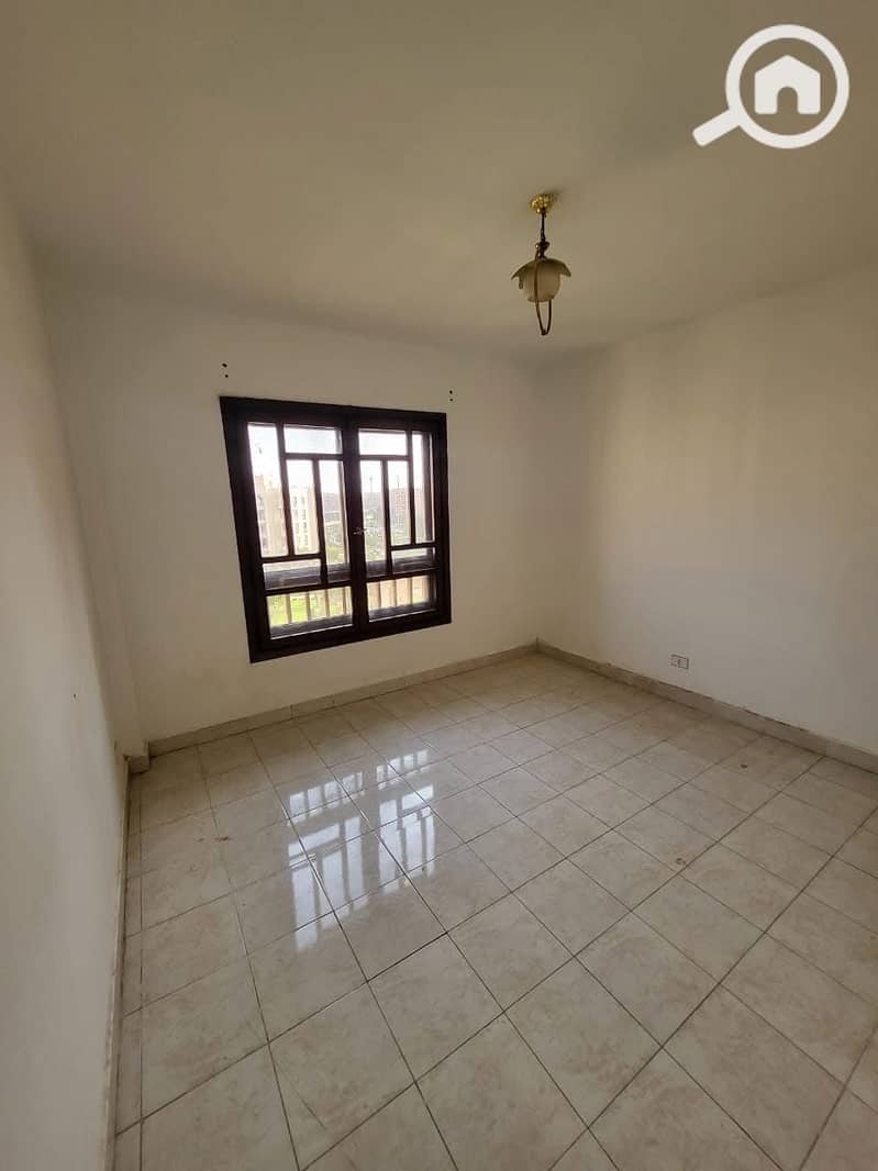 8 185e4aa6-e5eb-45ce-aed6-f388f0f037f3. jpeg