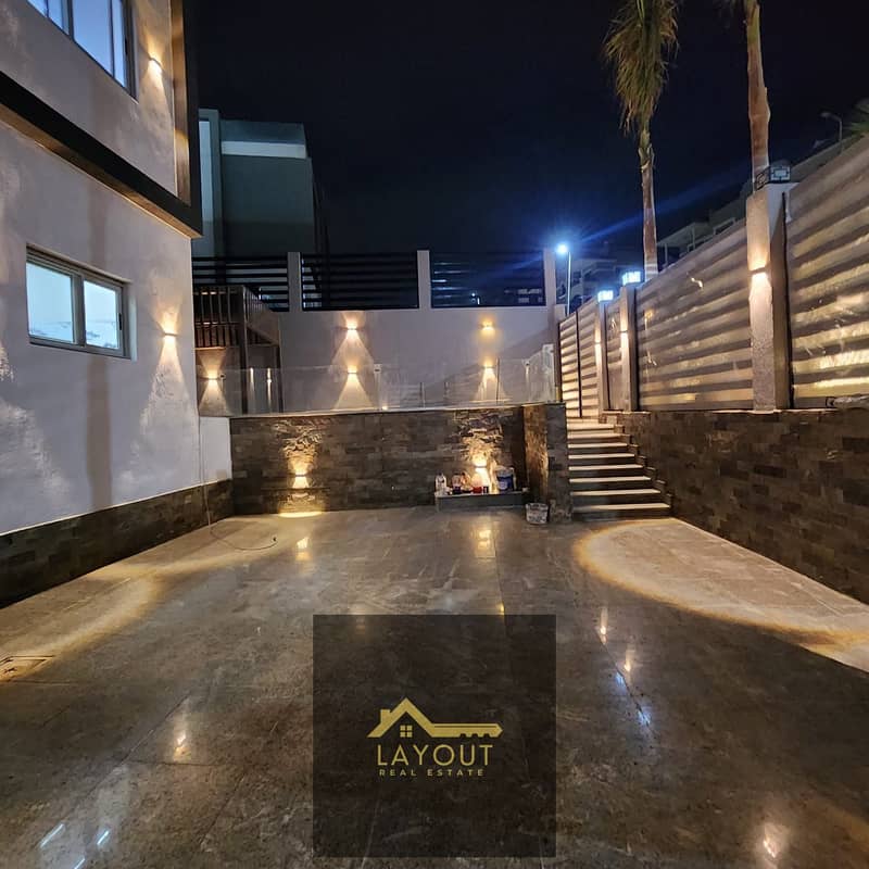 2 e2d67c1b-8a09-448f-aab0-4a4f6a4086de. jpg