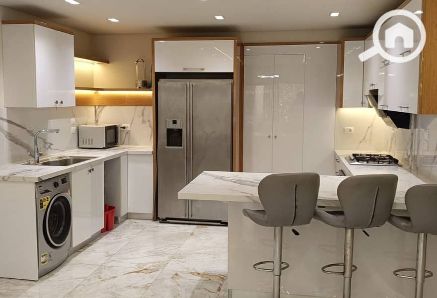 2 c78d9780-61f3-4083-97b7-531d565c8c93. jpg