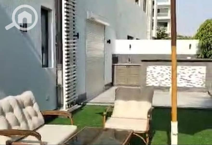 3 d9cae9bd-64d0-4e6b-b7e1-d197c3a8c874. jpg