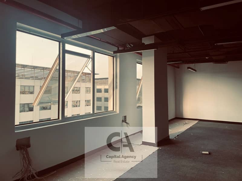 3 0d795eb8-0c86-4523-bd4d-ff18c999e0f1. jpg