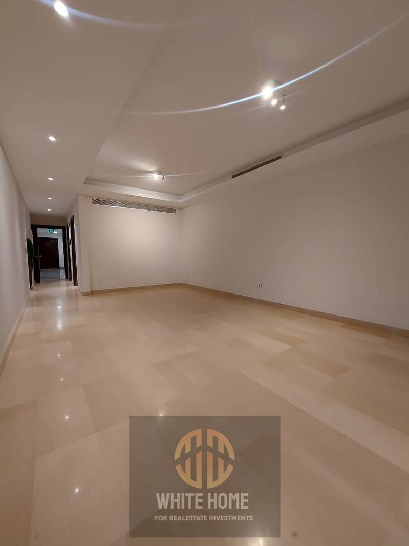 3 53974ae9-4c03-4a8b-b4e1-b9e4559c10d9. jpeg