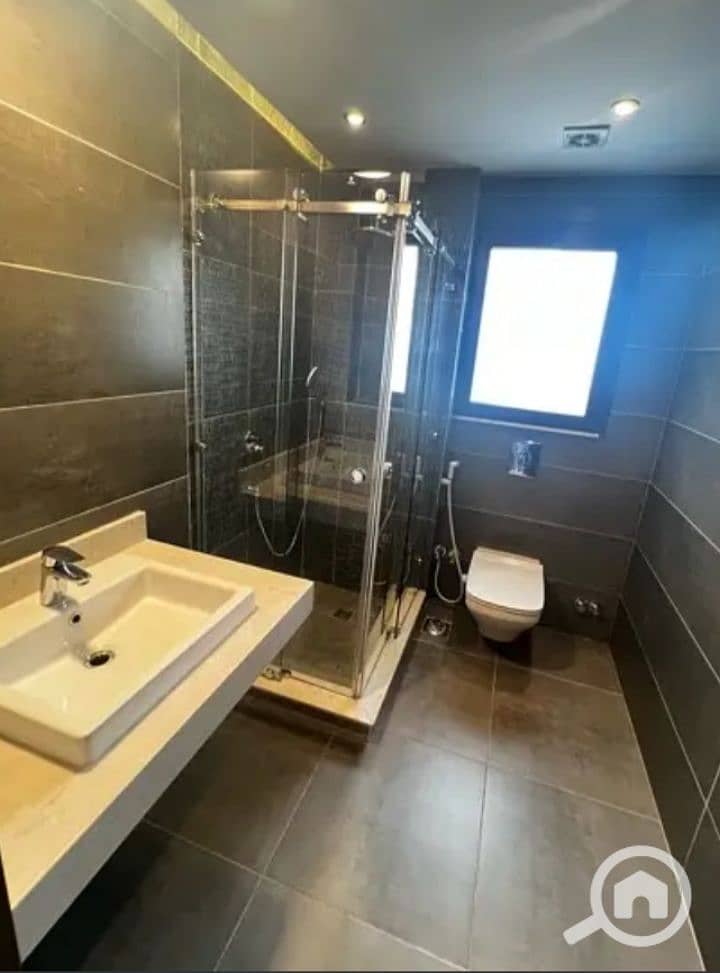 7 IMG_٢٠٢٤١٢١٤_١٩١٩٢١. jpg