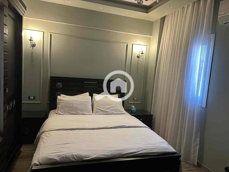 14 e4df02e3-f46d-44b1-a30b-1f8e4d31b21d. jpg