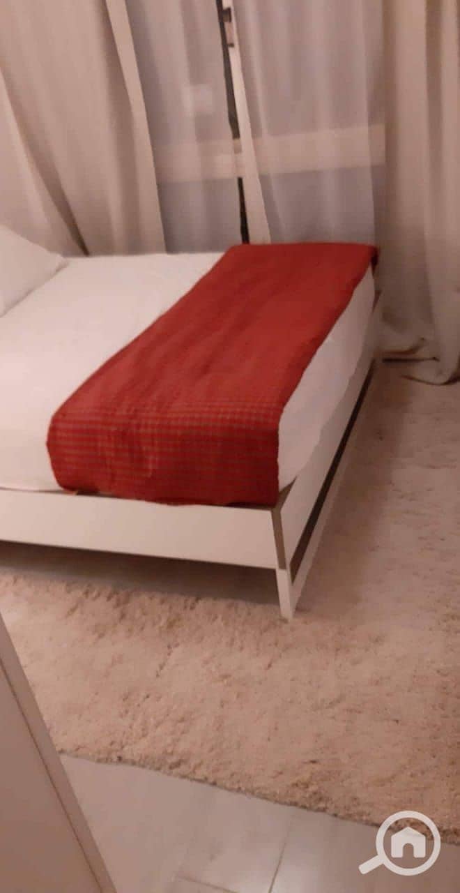 10 765d8375-5dc8-4e67-bcb4-7ee8a7437032. jpg