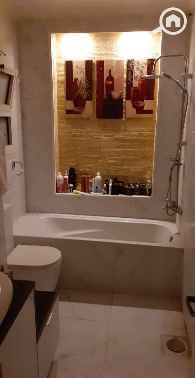 12 826debf5-6454-4f8a-be3f-c6353ba627fd. jpg