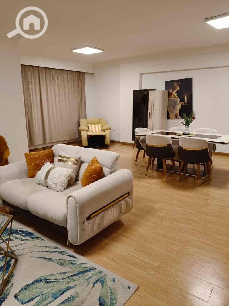 8 226d06ac-68da-405d-81c7-8dd6044b1933. jpg