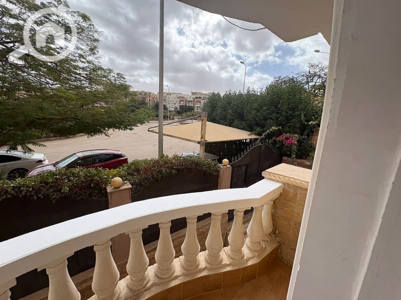 4 688d54f0-4343-4e57-be8f-e76057ccb4a5. jpeg