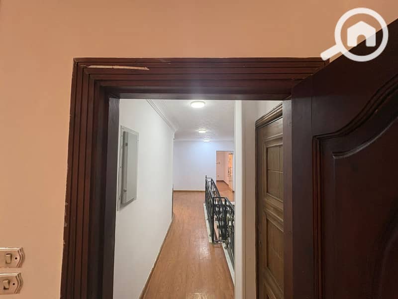 8 efef2b71-6a2b-4f1d-b4a3-a8bfb9009267. jpeg