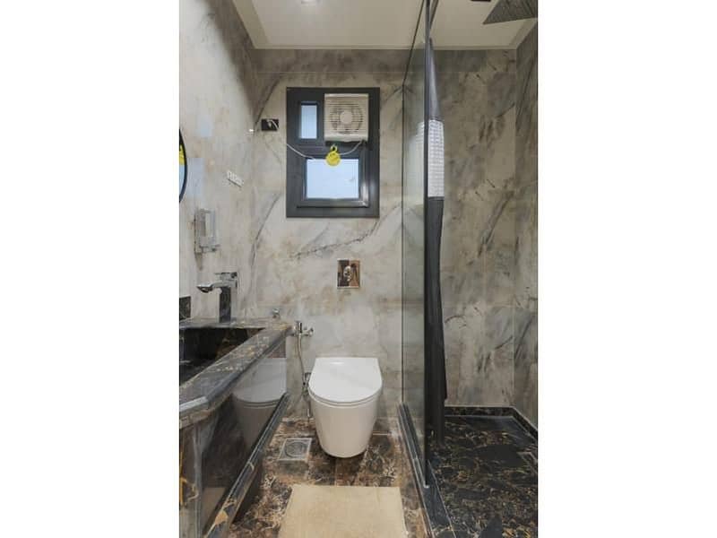 8 92ab1f0f-ae48-41c9-9af4-e5d1e86e7e16. jpg