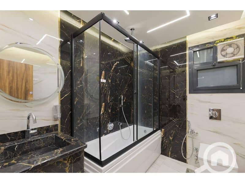 9 677b0d48-b495-426a-911a-33727c28b479. jpg