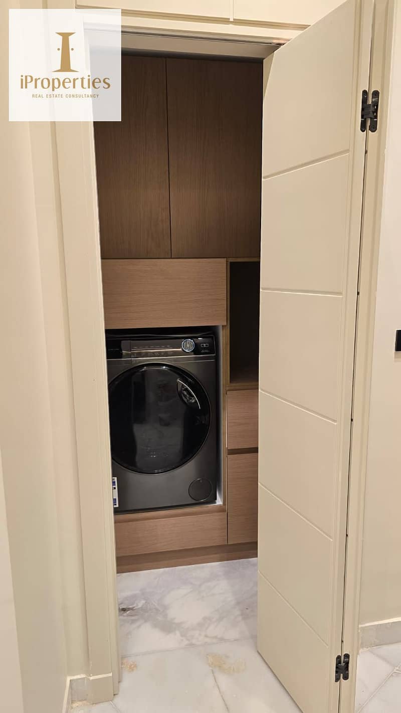 6 b99ecc01-16e8-42ac-a179-f154a054d7cc. jpeg