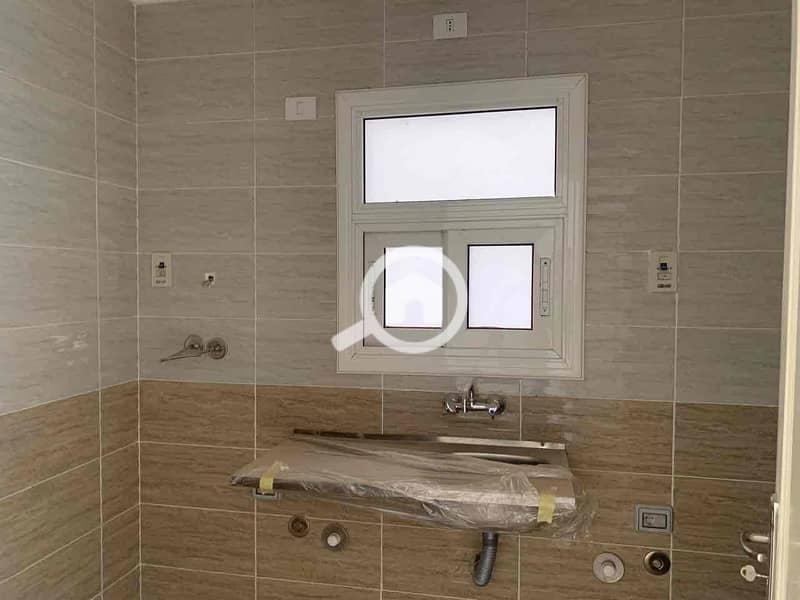 10 1bb05710-cf55-4b9e-9883-860bc998b69f. jpg