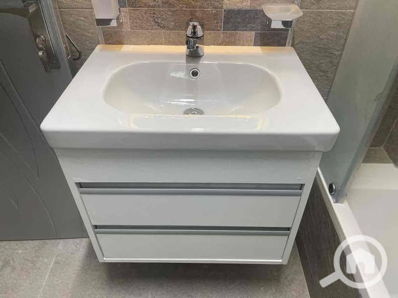 18 5a8bb980-197b-4c1b-b03e-a431153498d0. jpg