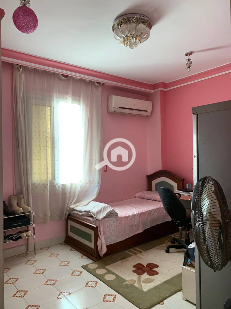 2 5e55a5fc-9454-467a-a2bc-2dc8c1761a5b. jpeg