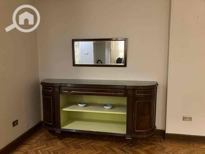 8 33c197ed-6e9a-4955-9f39-947b873b8444. jpg