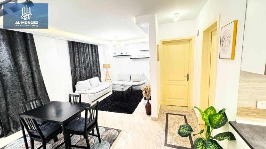 4 b8478acb-ecb5-4d3e-b4dd-4ef278512b79. jpg