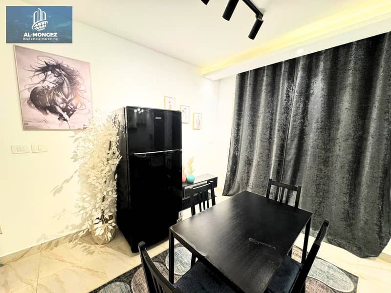 5 5be205d2-0a6e-4755-a452-f4f2d9f2f6b5. jpg