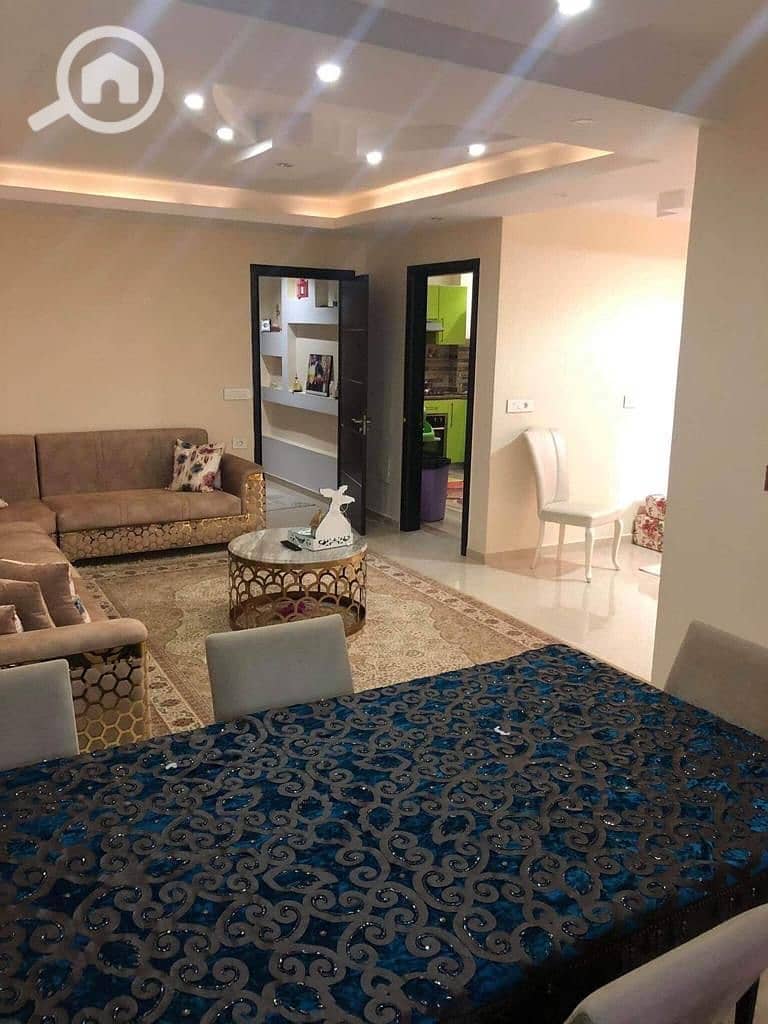 2 40c19590-78b2-45db-8eeb-7f686bd6630a. jpeg