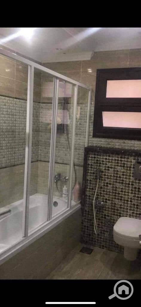 4 048821e9-a59e-40dd-bb03-cdbf1319c3b9. jpeg