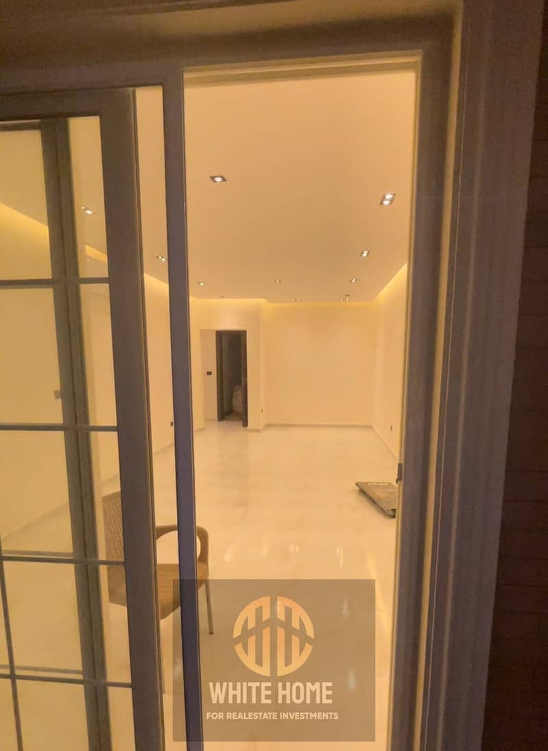 2 07443d4a-415f-4b85-adbd-853ea9f2be16. jpeg