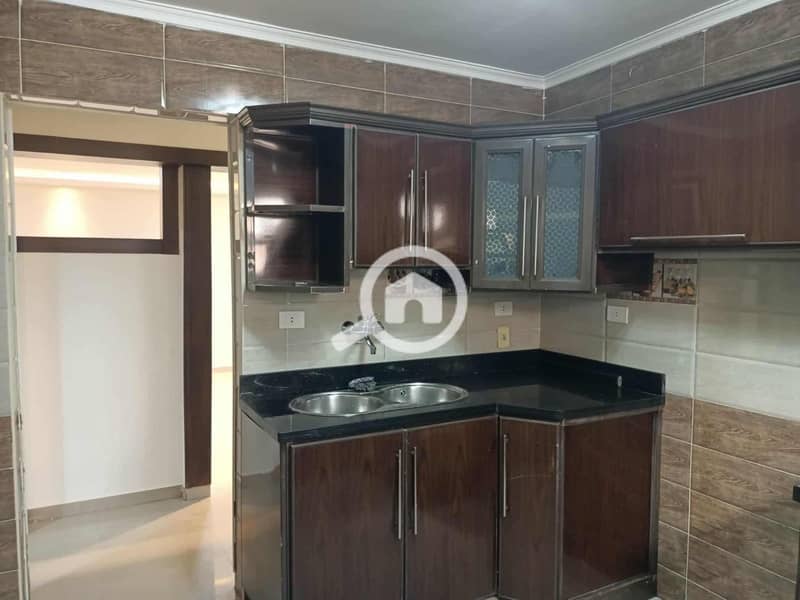 9 6c34a5e5-8c32-4911-baf0-23e1464f6ade. jpeg