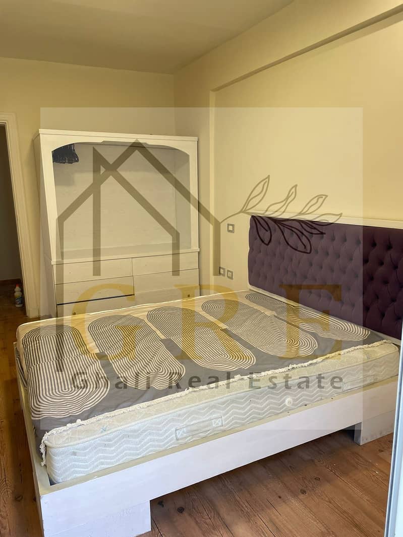 8 b92838e3-de58-4c5d-89c3-3cf2d4627deb. jpg