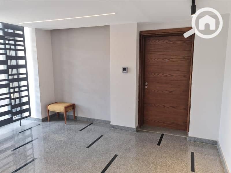 7 8e7bc5f3-7939-4a06-851e-e642869d18cf. jpg