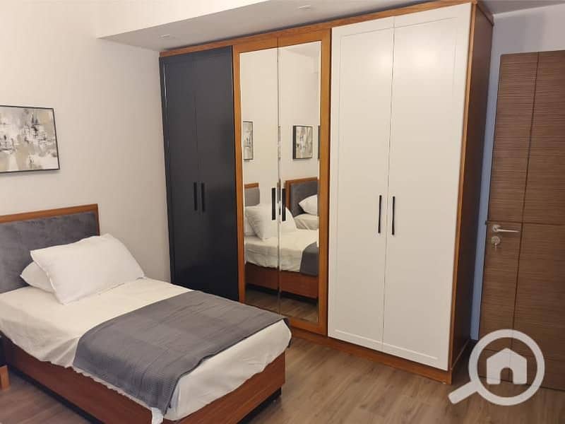 10 729cde24-951f-4802-ad0a-461206653ec1. jpg