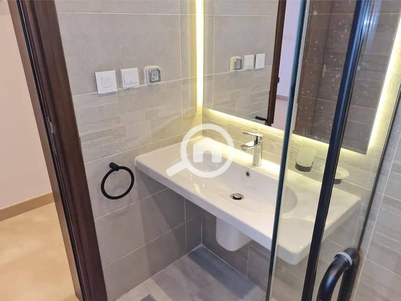 16 d2208b11-78aa-4bdc-903a-b0500c22f9ba. jpg