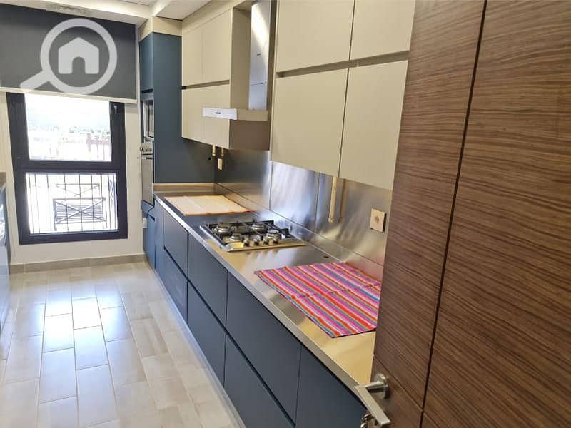 18 fc9d1a9a-d92c-425a-b51d-516389c3294a. jpg