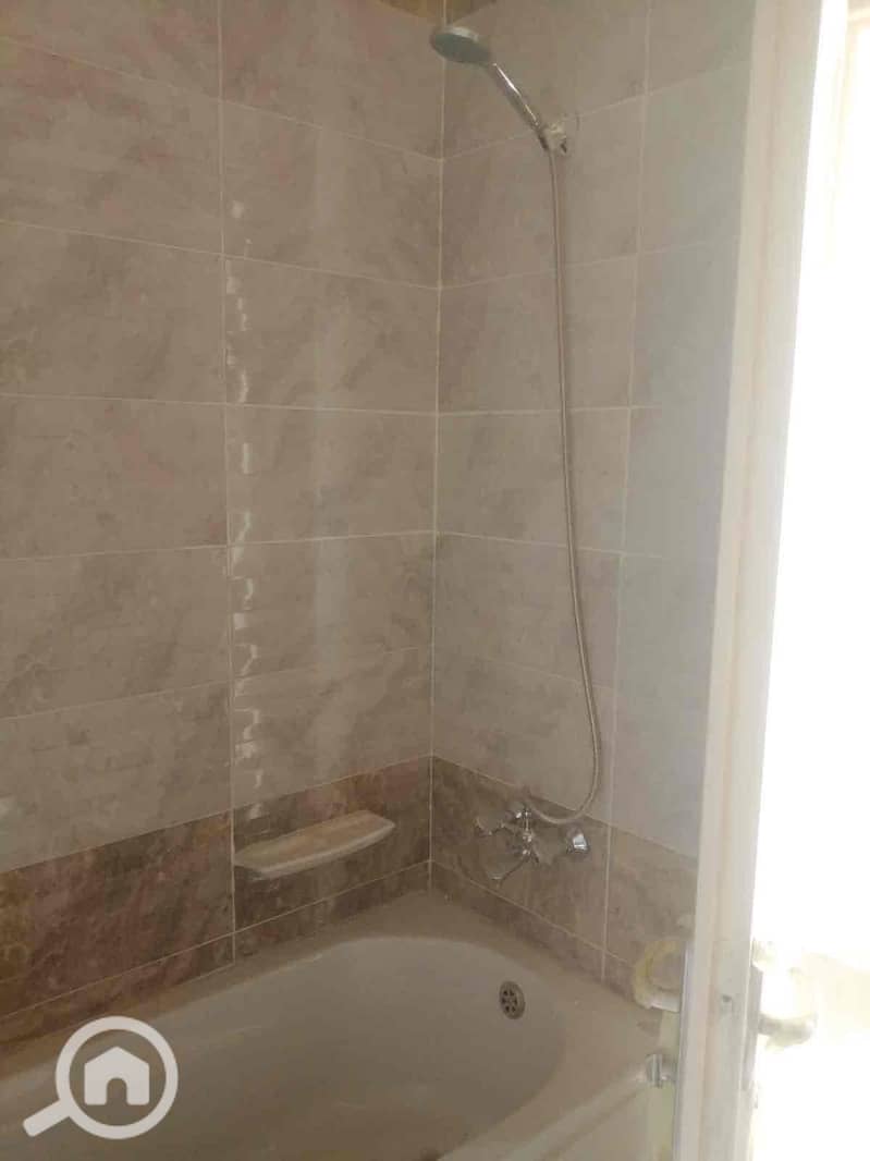 3 f7557fff-47a2-4d16-ab82-4558aeecf82a. jpg