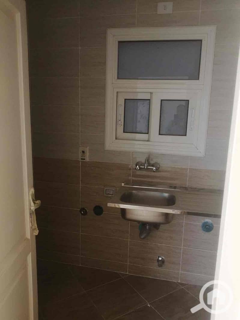 4 7f87c935-9df2-4c8e-ad8f-8d120ddc4adb. jpg