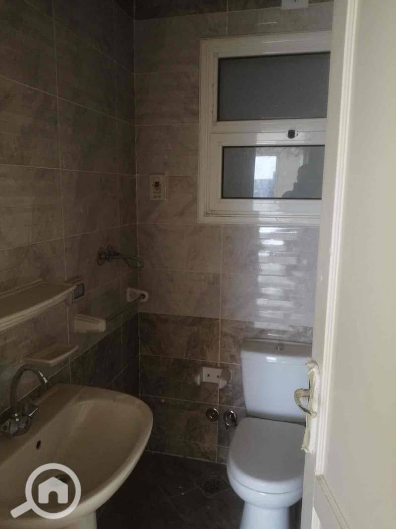 13 8a95ce29-b494-4cc6-a10e-3ee0ba72b776. jpg