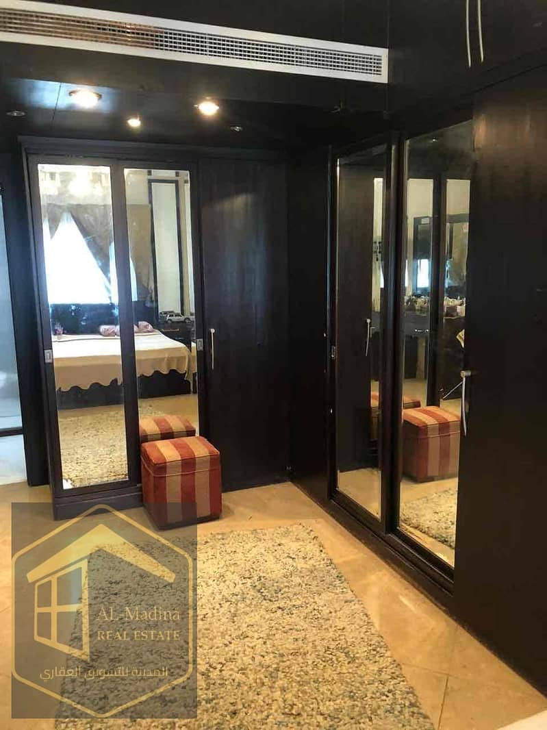 10 a789de17-f0fb-4a21-b49f-4f66641a0102. jpg