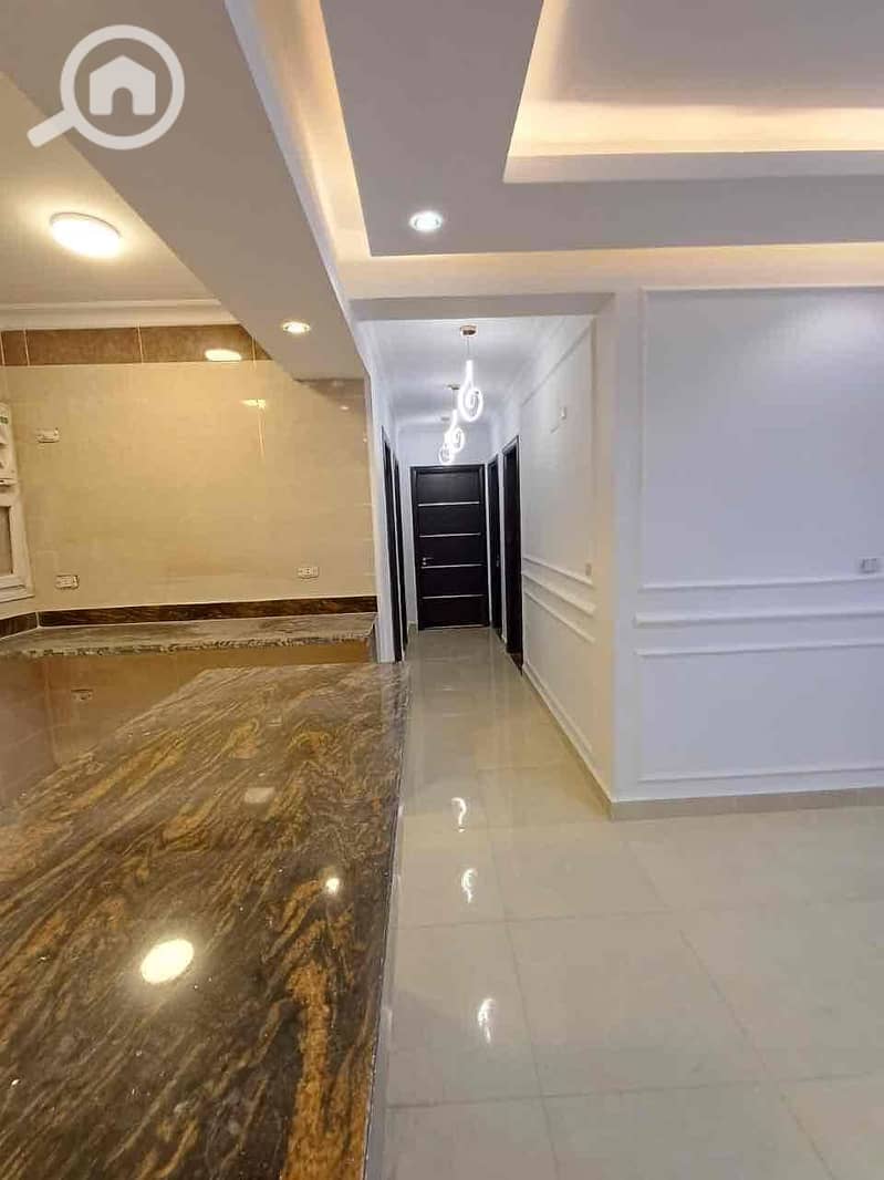 7 c74908b9-bd06-4bd5-9acf-5c53554aacf8. jpg