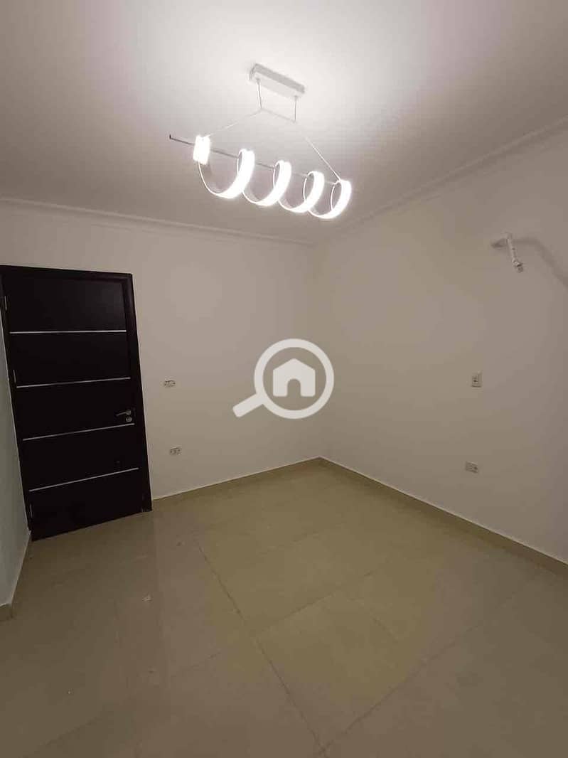 15 47503693-8da1-4d14-80f5-6b5876e49571. jpg