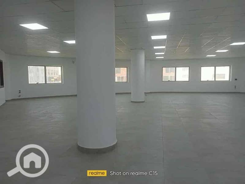 4 2cfb2b5c-4c16-4483-bc6d-5707c2f2b151. jpg