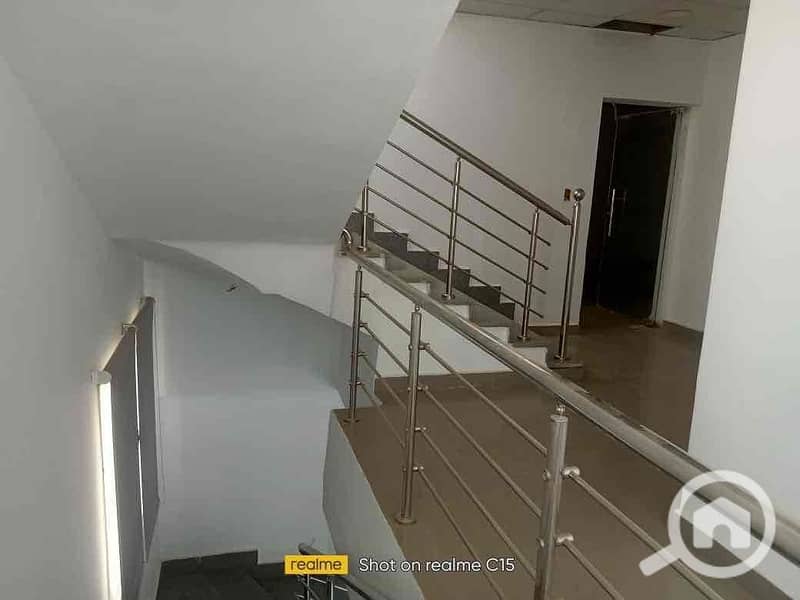 5 eb197d23-5961-40c0-80c3-9abc2349d74a. jpg