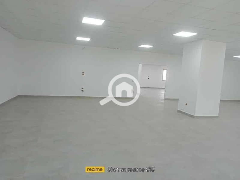 16 b499aef5-0e30-4eeb-bc7a-d532c405fdc2. jpg