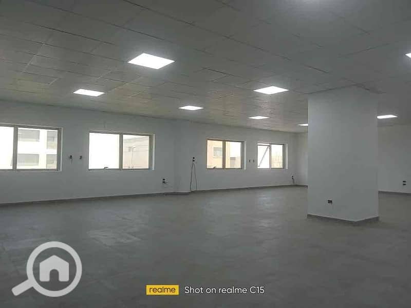 24 ce84124d-2a9c-405a-b102-43d3e7ba8642. jpg