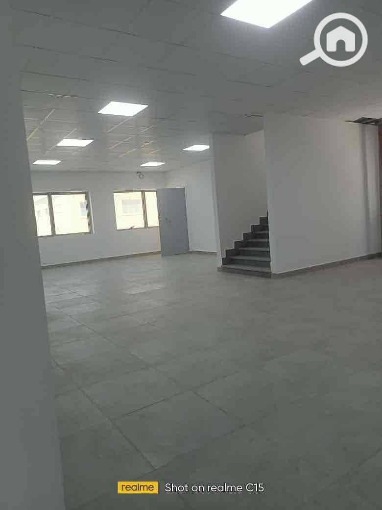 27 f10e2cb5-f7d4-4eba-b47b-7a6aefa9f71f. jpg